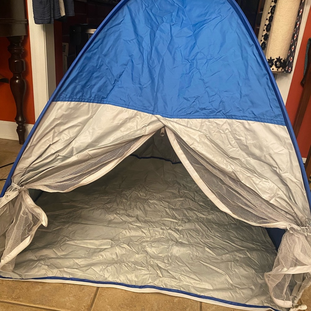 One Step Ahead Blue and Gray Kids Swim Tent